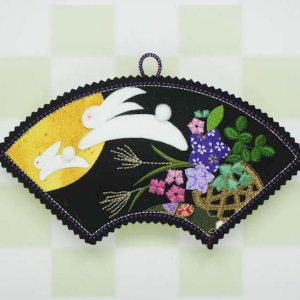 画像: 花籠とうさぎ